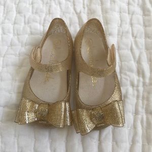 NWOT Koala Kids Gold Sparkly Dress Shoes Size 4